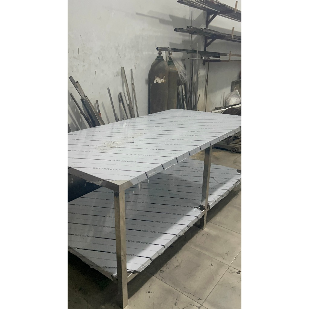 BÀN SƠ CHẾ INOX CAO CẤP – CHẮC CHẮN, BỀN ĐẸP DÀNH CHO NHÀ HÀNG, BỮA TIỆC