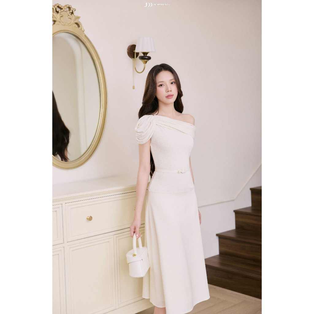 Đầm Xuân Hè Chân Đổ Ngang Vai 1S23.2604, Đầm Midi Dáng A Lệch Vai Ôm Thân Trên Hông Xoè Nhẹ Phong Cách Thanh Lịch By JM