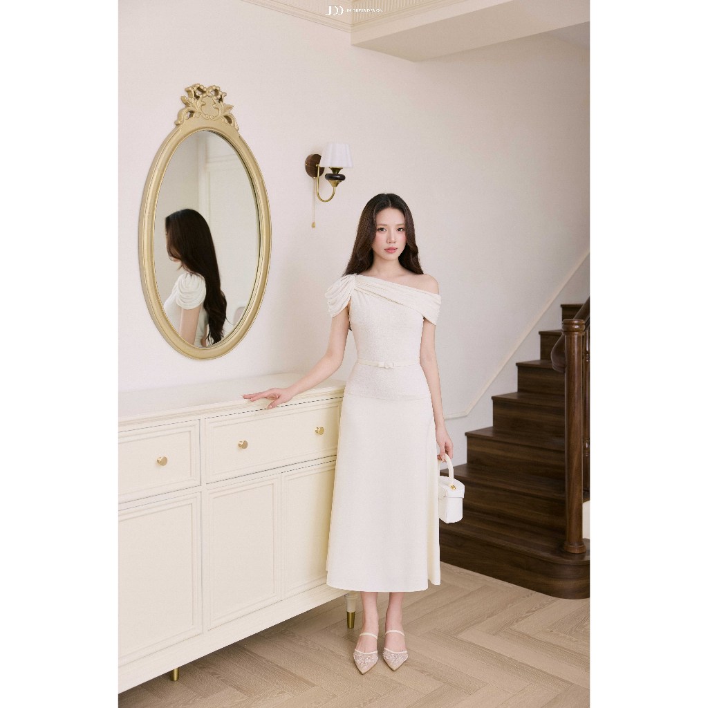 Đầm Xuân Hè Chân Đổ Ngang Vai 1S23.2604, Đầm Midi Dáng A Lệch Vai Ôm Thân Trên Hông Xoè Nhẹ Phong Cách Thanh Lịch By JM