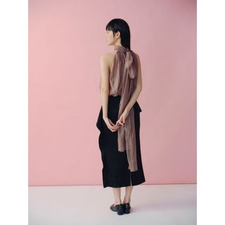Chân váy OLV midi xếp tầng đen thanh lịch Black Layered Midi Skirt