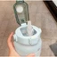 Bình nước trong suốt dung tích 2L, có vạch nhắc giờ, kèm stick dễ thương - tiện dụng, an toàn