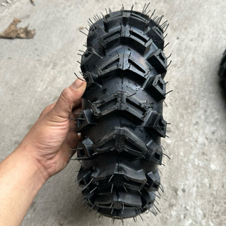 Bánh Máy Cày vỏ dày không ruột tải trọng cao - bánh hơi mới chưa dùng có trầy sơn ít