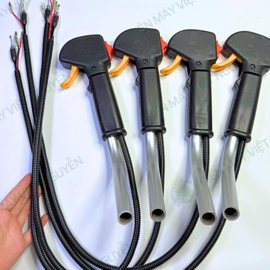 TAY GA, TAY LÁI MỎ VỊT CÓ CÔNG TẮC DÙNG CHO MÁY CẮT CỎ 2 THÌ NHƯ 260 VÀ 330/430/GX25/35
