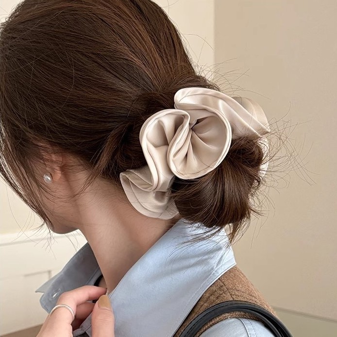 Scrunchies Lụa Satin Tone Màu Trầm – Dây Buộc Tóc Cao Cấp Sang Trọng & Thanh Lịch