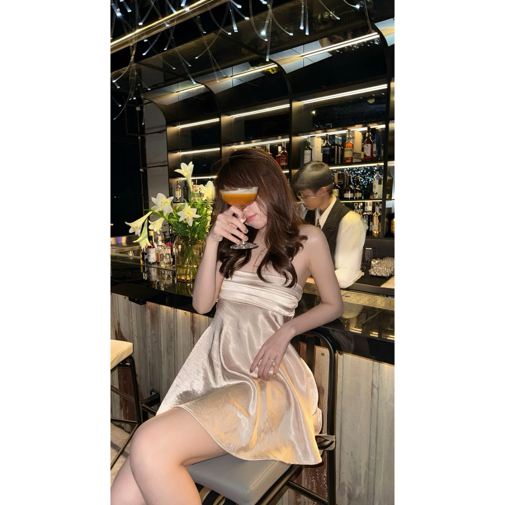 Váy Lụa ôm ngực xoè cột dây sau lưng khoá kéo hông