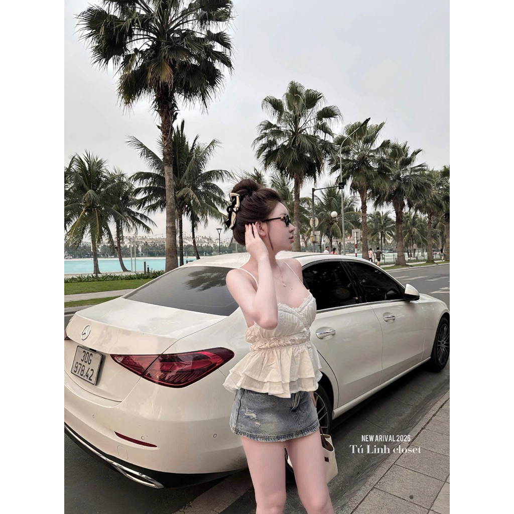 Áo 2 dây cúp ngực phối dây hoa viền mix đồ xinh xỉu