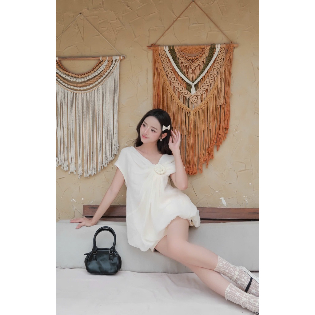 LASY Thời Trang Nữ| Set Áo Lệch Vai Đính Hoa Chất Tơ + Quần Short Tafta