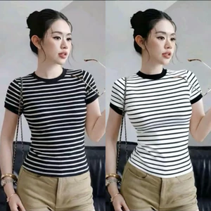 Áo Thun Babytee Cổ Tròn Viền Đen Ngắn Tay Phối Kẻ Vằn Nữ Tính Dáng Ôm Body
