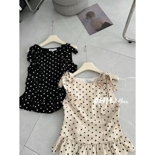 Áo chấm bi sát nách nơ vai
