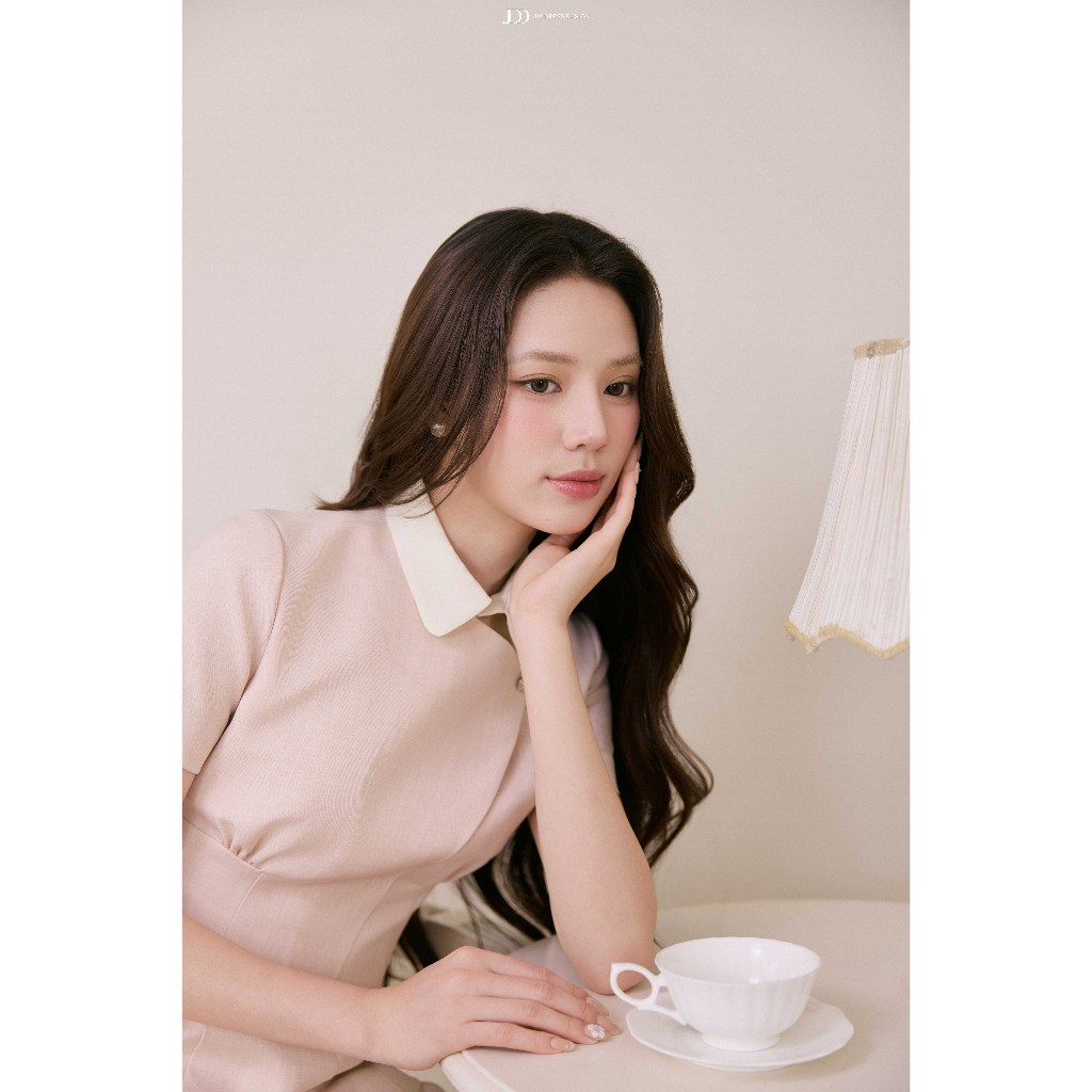 Set Đồ Áo Kiểu Nhún Ngực Cổ Sen Có Chân 2T30.2604, Quần Ngắn 2 Túi 3S04.2604. Set Đồ Nữ Thanh Lịch Công Sở Tiểu Thư JM