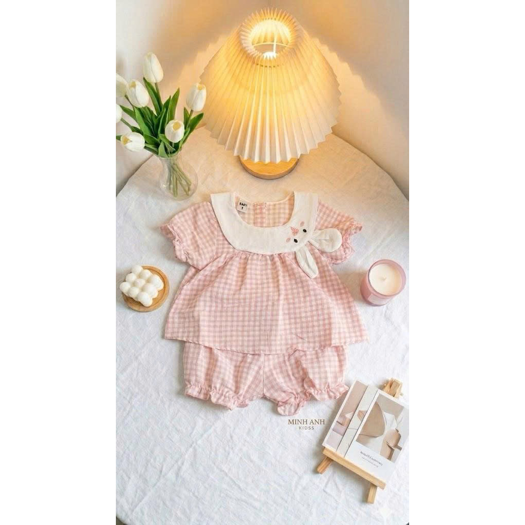 Bộ đũi cổ yếm thêu thỏ cho bé gái chất mát mẻ 6-16kg