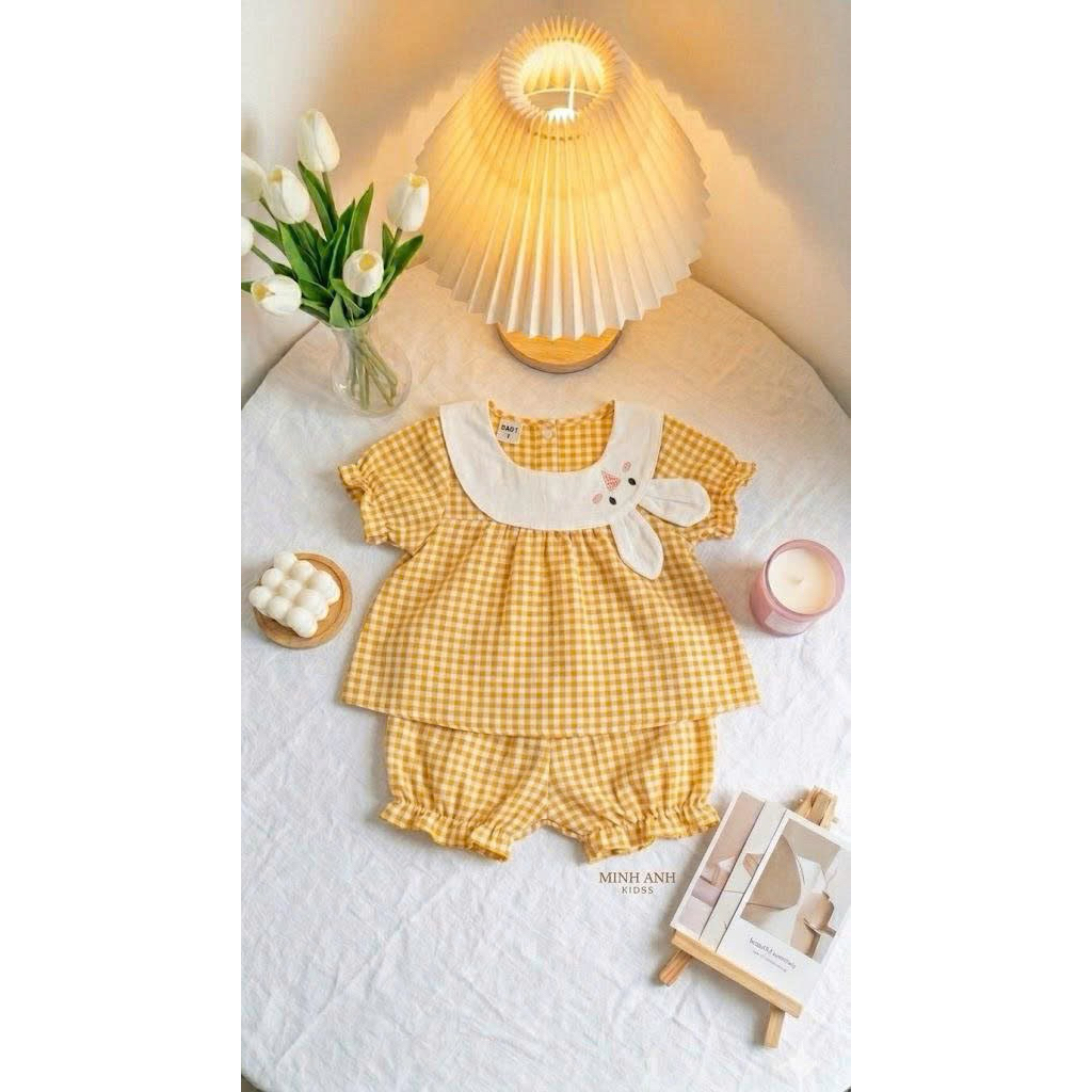 Bộ đũi cổ yếm thêu thỏ cho bé gái chất mát mẻ 6-16kg
