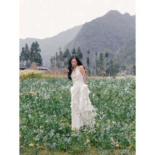 Đầm maxi OLV cổ yếm bèo tầng Ivory Halter Neck Ruffle Maxi Dress