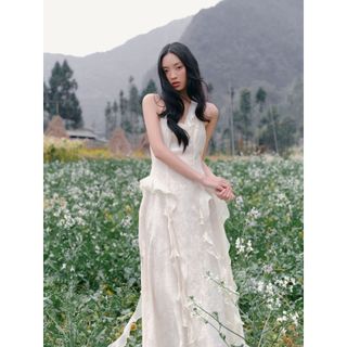 Đầm maxi OLV cổ yếm bèo tầng Ivory Halter Neck Ruffle Maxi Dress