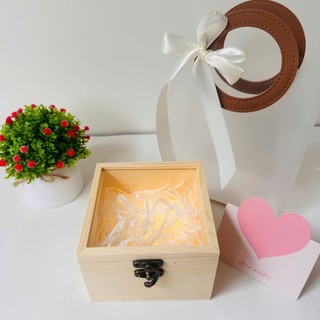 (Tặng ruy băng, thiệp) Hộp gỗ sang trọng đựng quà tặng kt 12*12*8cm, tặng kèm thiệp và ruy băng