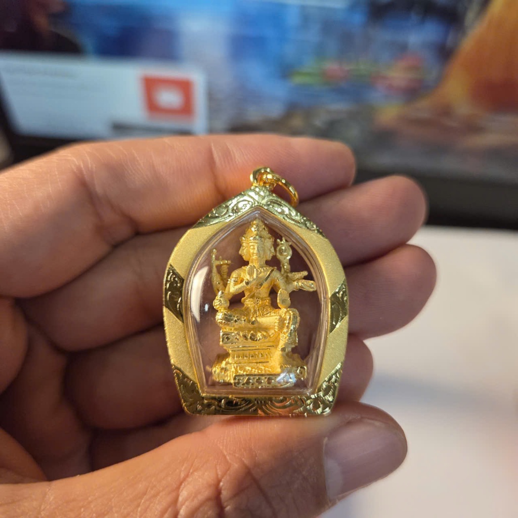 Mặt Dây Chuyền Tứ Diện 4cm – Nhỏ Gọn, Tinh Tế Mà Vẫn Nổi Bật