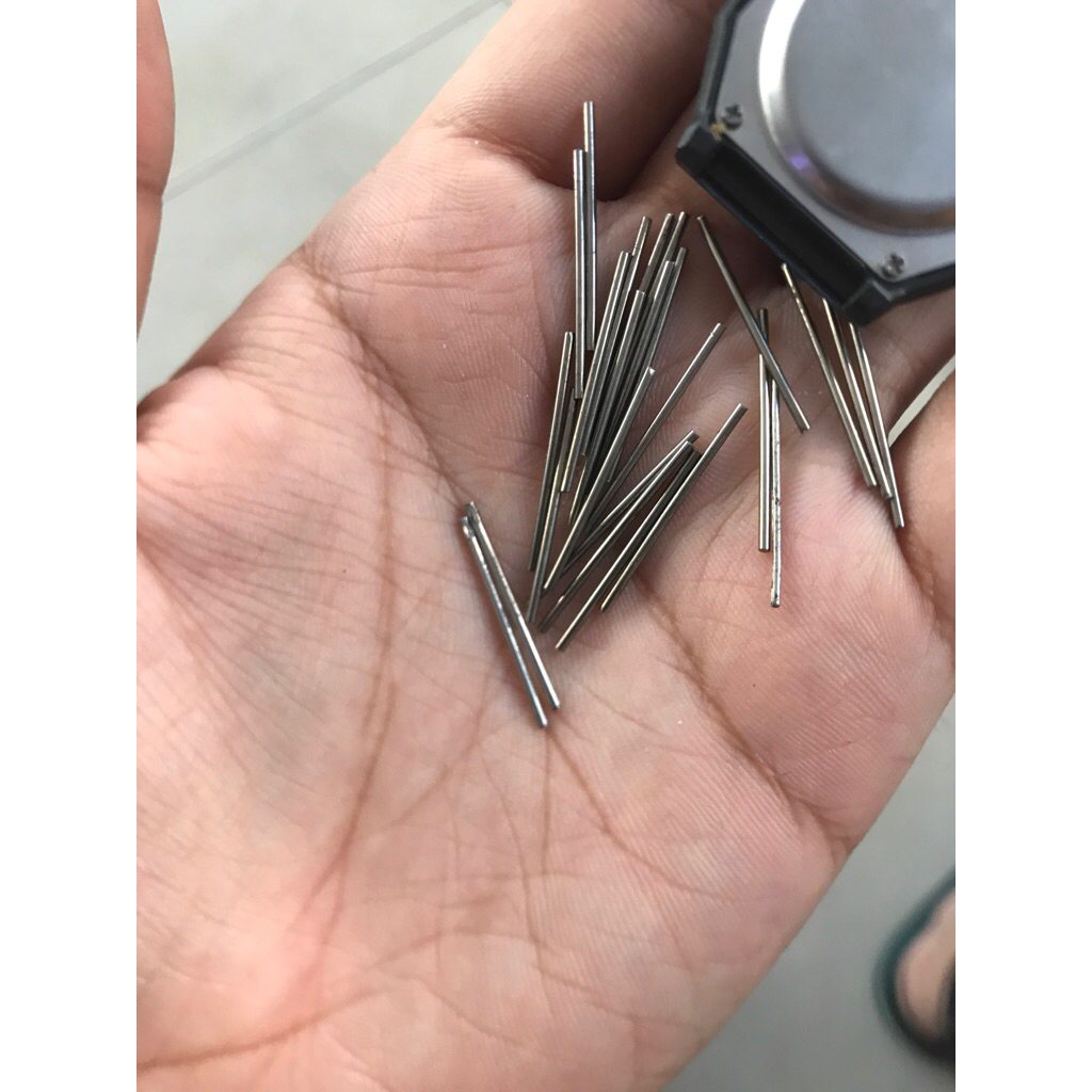 (Hàng kinh liện) Thanh chốt để lắp dây cho các loại đồng hồ nhựa 3 nút như PD094 hoặc F94,F91 (giá theo cặp)