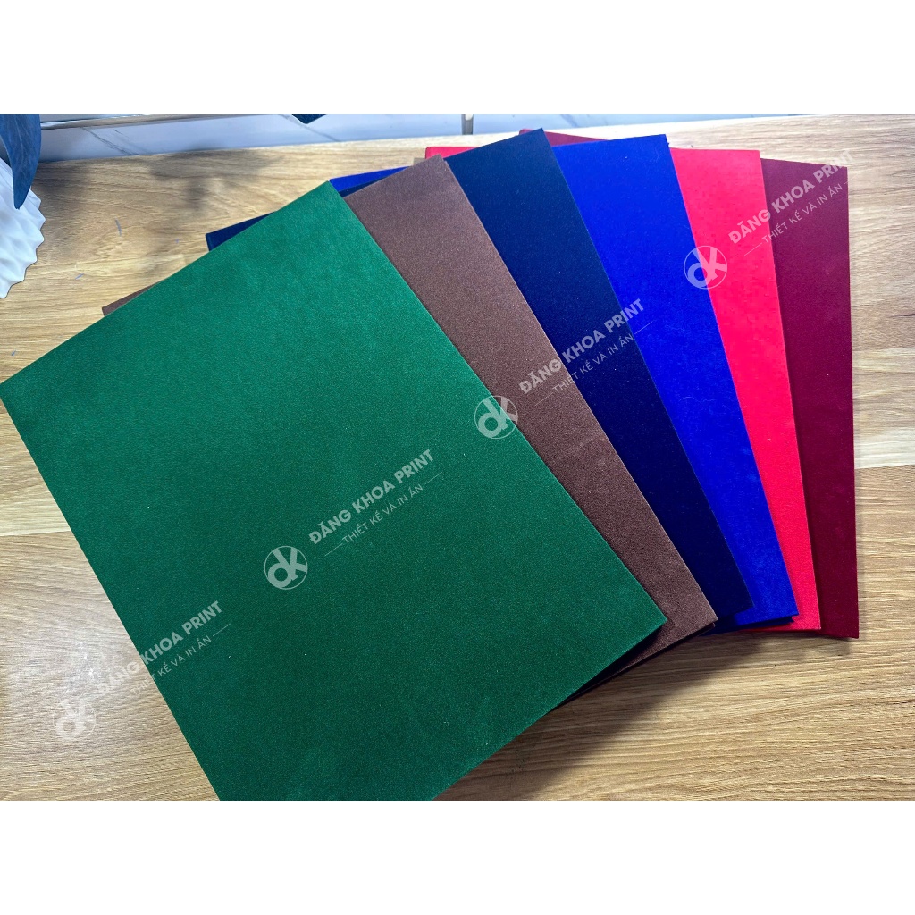 Bìa nhung kẹp chứng chỉ - Bìa nhung trình ký - Bìa nhung đựng giấy khen, bằng khen. Có nhận ép nhũ logo theo yêu cầu