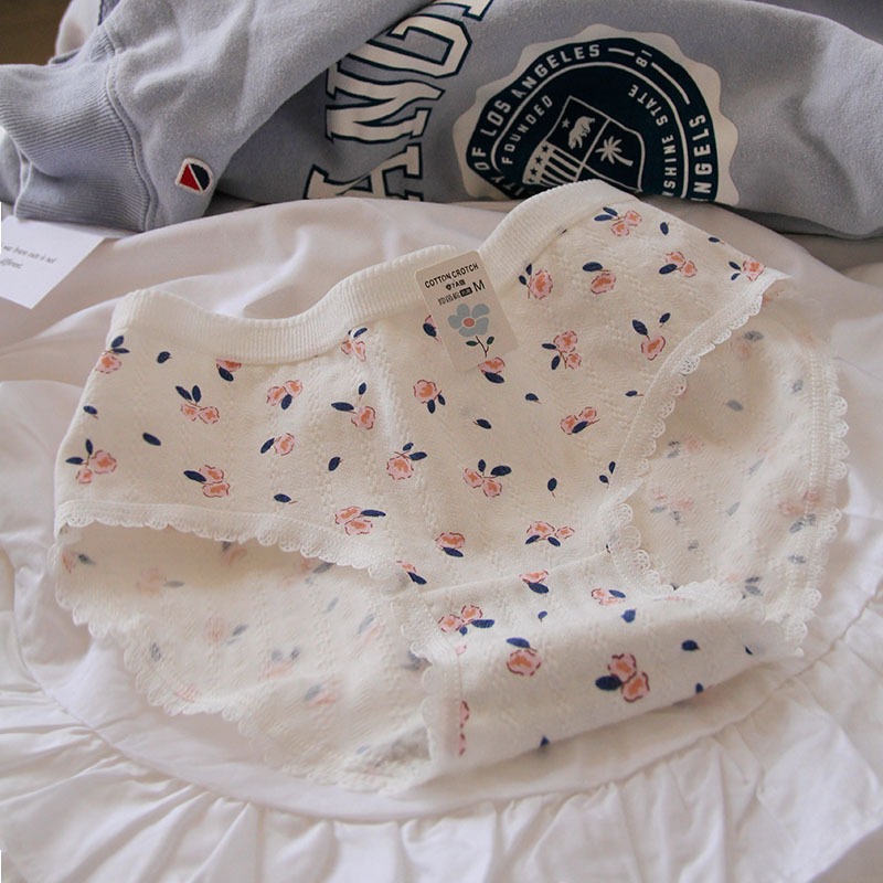 quần lót, quần chip cho bé gái hoạ tiết thỏ cà rốt bắt mắt dễ thương,  chất liệu cotton thấm hút mồ hôi thoáng khí