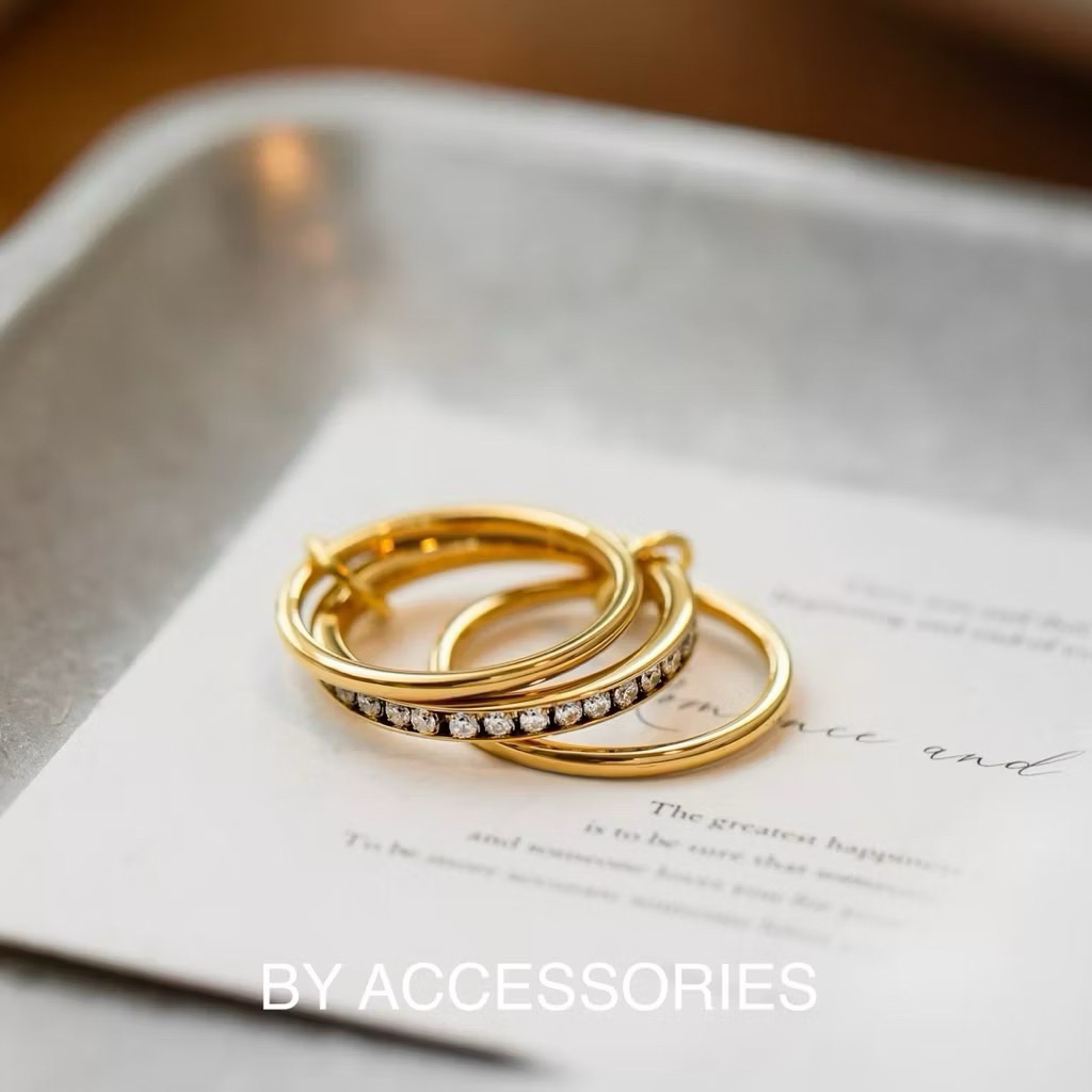 Nhẫn nữ titan phối 3 vòng tròn trơn và đính full đá lấp lánh mạ vàng 18K không gỉ WR2526 BY ACCESSORIES