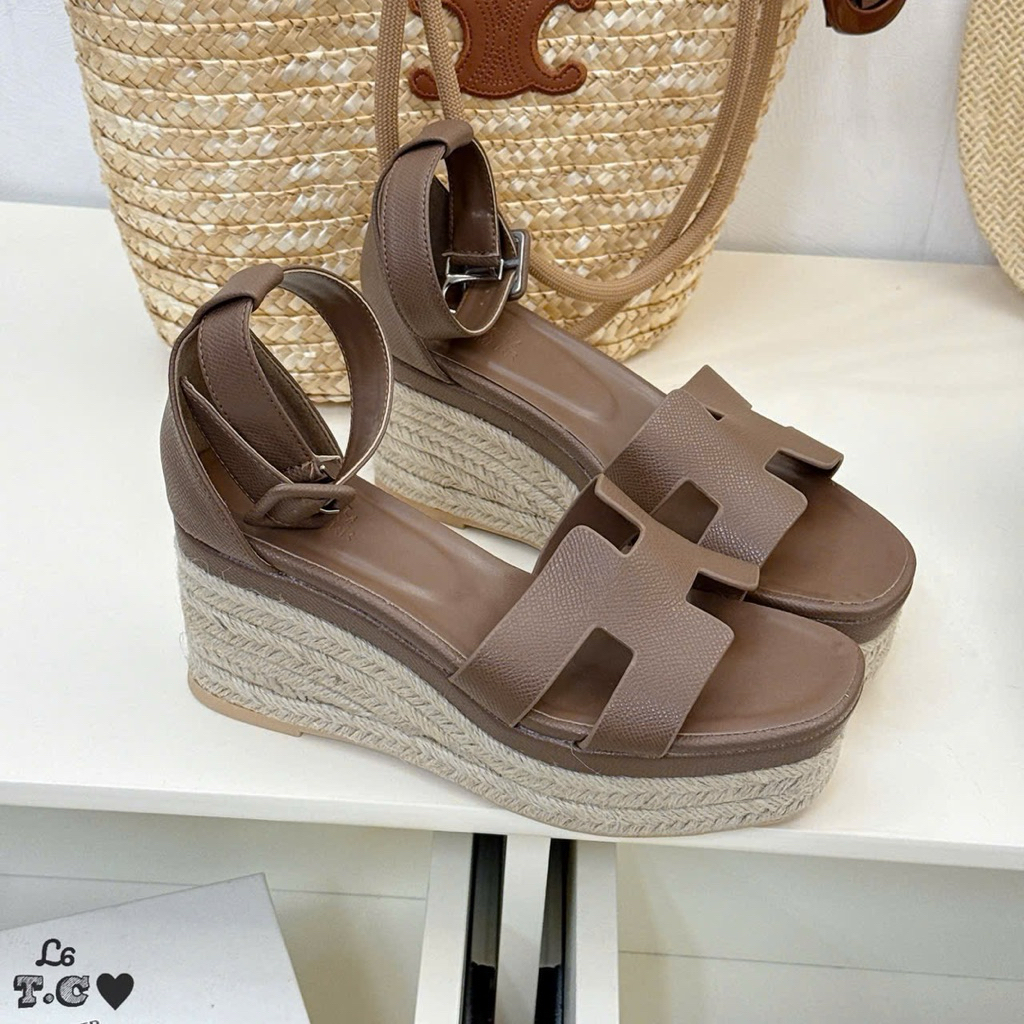 🌸🌸 Sandal  đế cói