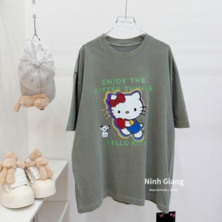 Áo Thun Nữ Kitty Rêu Mài Họa Tiết Form Rộng QCCC Cao Cấp