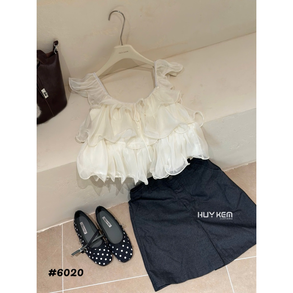 [𝐒𝐮𝐙𝐲] Áo Tơ Lụa Cổ Trễ Tầng Viền Sóng QCCC