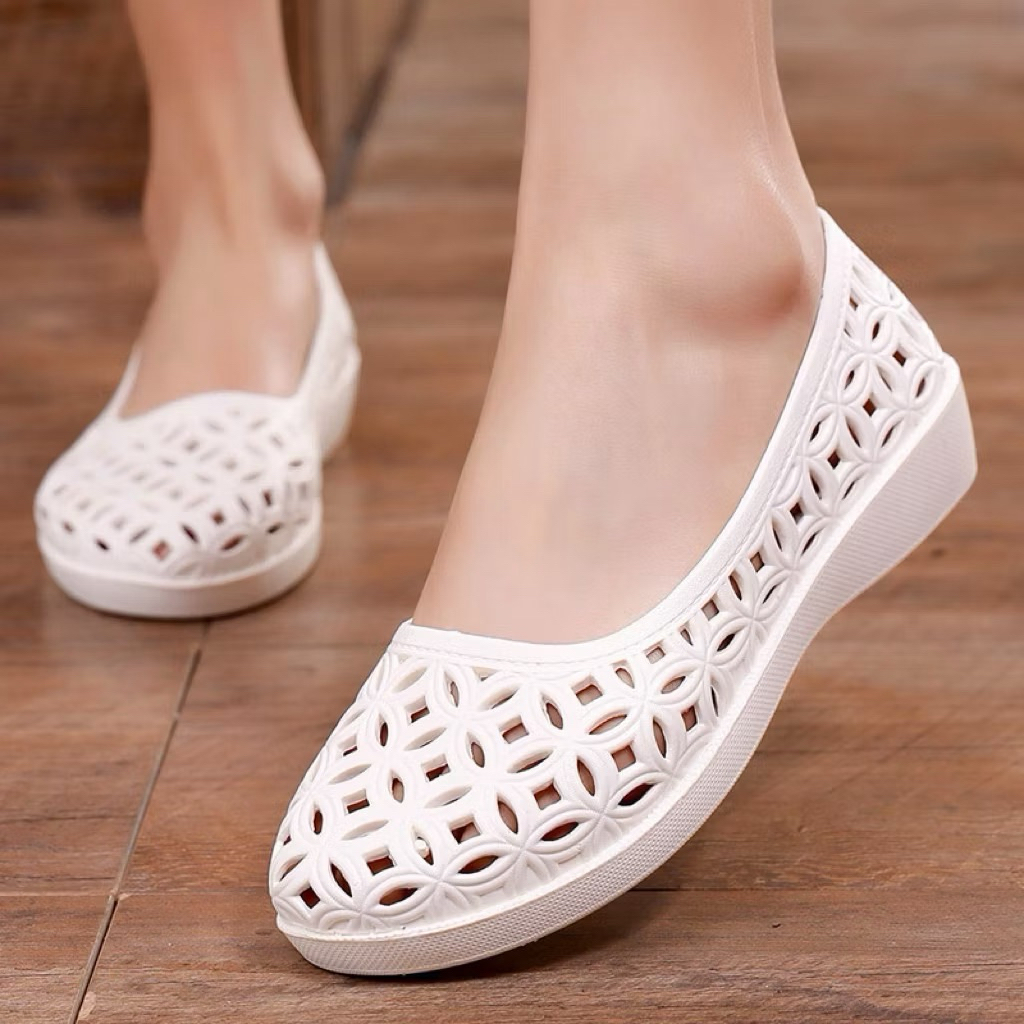 Giày mùa hè nhựa  đi mưa họa tiết cỏ 4 lá siêu mềm siêu êm