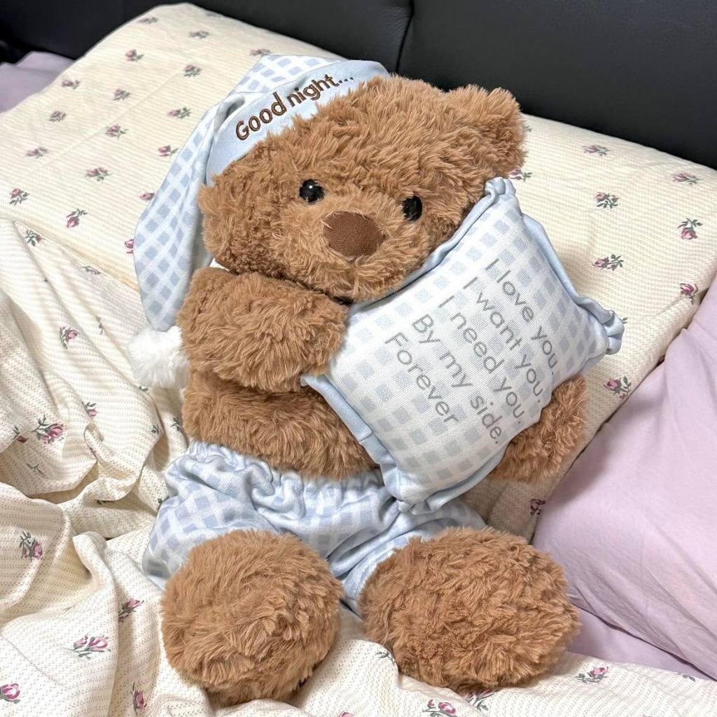 Gấu bông teddy mặc đồ ngủ ôm gối dễ thương quà tặng cho bạn gái,bạn trai, cho bé làm gấu ôm ngủ
