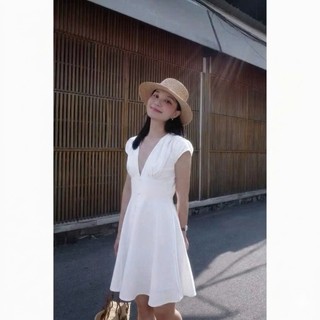 𝗨𝗿𝗶 𝗗𝗿𝗲𝘀𝘀 -|LY LINEN|- Đầm Linen cổ V phối nút bọc