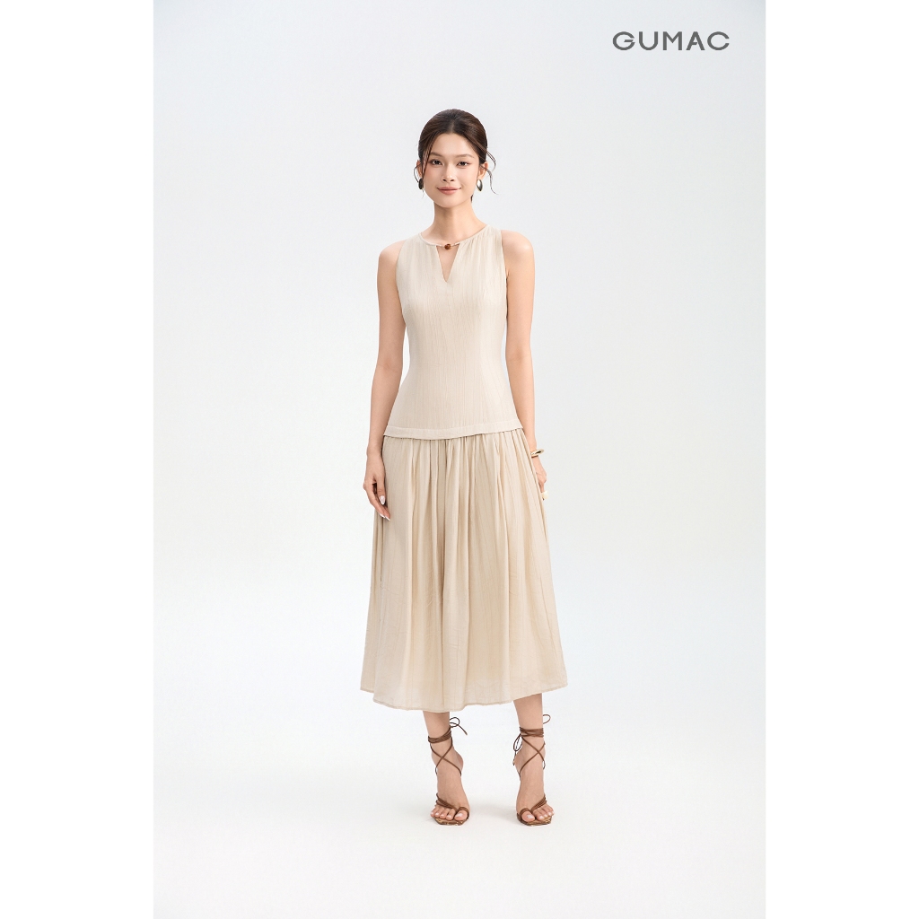 Đầm Nữ GUMAC Cổ Yếm Sát Nách Form A Xòe Dây Kéo Giọt Nước Phía Sau DG04095