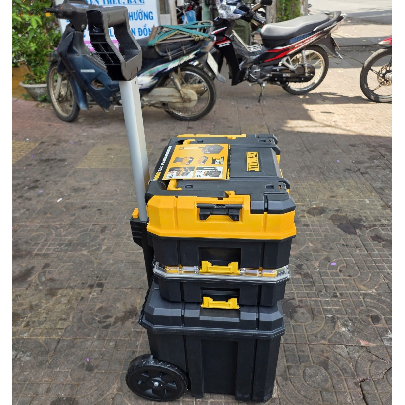DWST83411-1 Thùng Đựng Đồ Nghề Di Động TSTAK Chuẩn IP54 Chính Hãng Dewalt