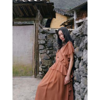 Đầm maxi OLV cổ V bèo nhún phong cách Boho nữ tính Brown V Neck Ruffle Maxi Dress