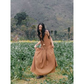 Đầm maxi OLV 2 dây nhún ly thanh lịch Brown Cotton Strappy Smocked Maxi Dress