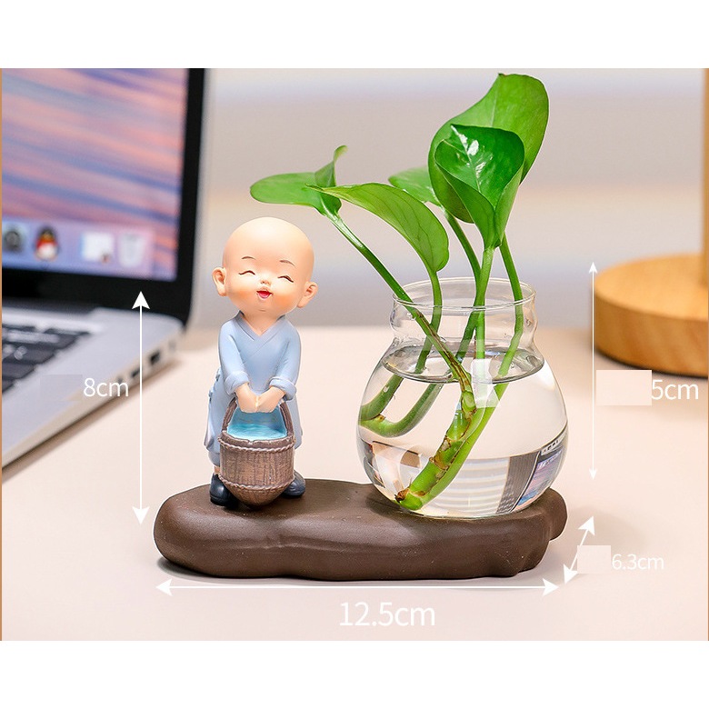 Bộ decor Tiểu Hòa Thượng kết hợp cùng bình thủy sinh trang trí nhà, bàn làm việc góc học tập giúp mang lại may mắn