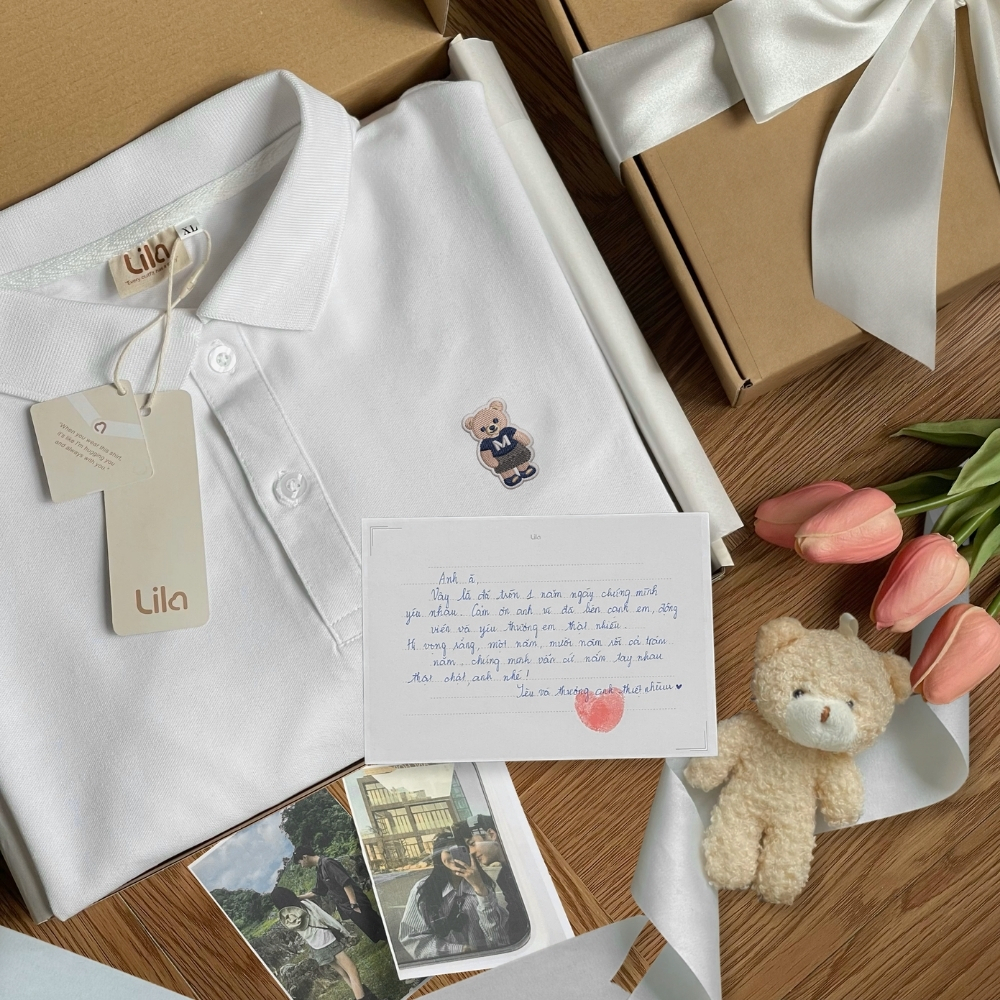 Set đồ cặp couple thêu gấu & tên theo yêu cầu, Áo polo nam váy polo nữ ngắn có cổ vải cotton co giãn - LILA