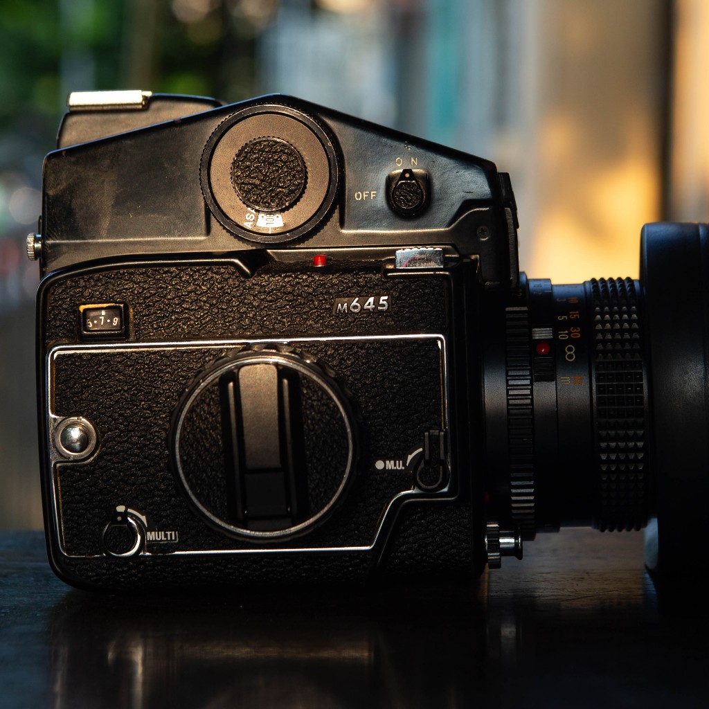 Mamiya M645 – Mamiya-Sekor C 80mm f/2.8 [Medium Format|120mm