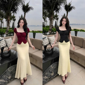 Sét áo kiểu cổ vuông +cv đuôi cá chấm bi,chất thun tăm thời trang