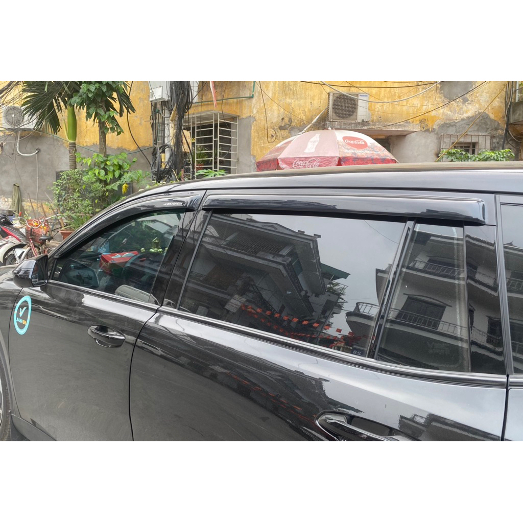 Vè che mưa xe Vinfast limo green / VF MPV7 (Chữ Limo green) nhựa đen 4 chi tiết cao cấp
