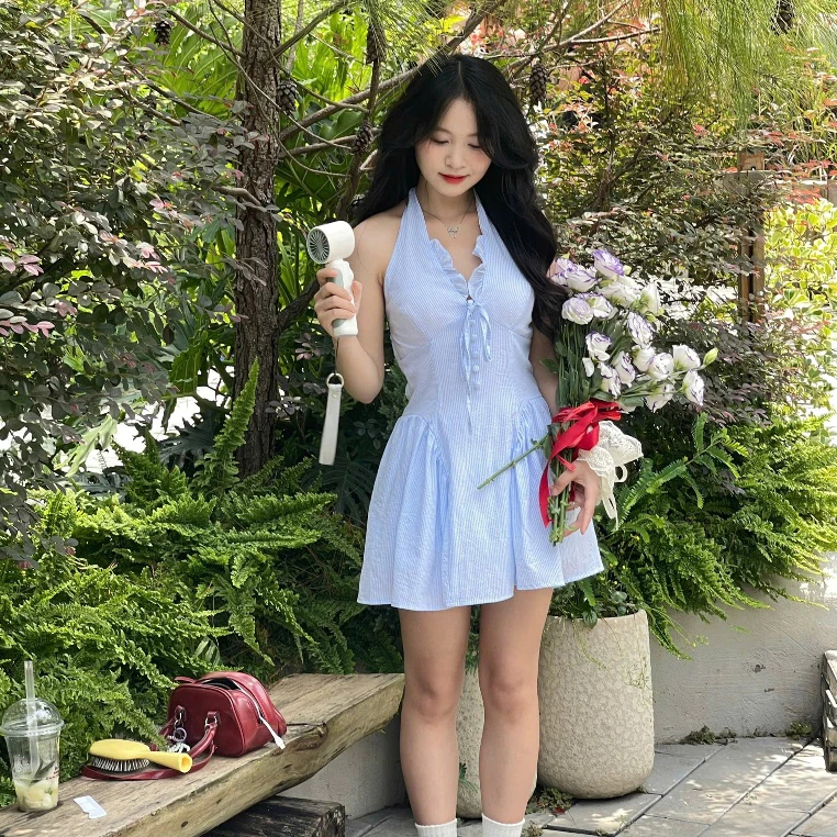 Váy cổ yếm dáng ngắn đi biển dáng xòe Jolie Clothing váy kẻ đũi chun lưng phong cách tiểu thư Hàn Quốc