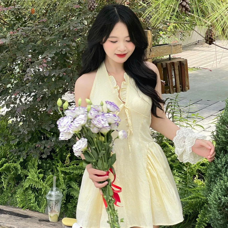 Váy cổ yếm dáng ngắn đi biển dáng xòe Jolie Clothing váy kẻ đũi chun lưng phong cách tiểu thư Hàn Quốc