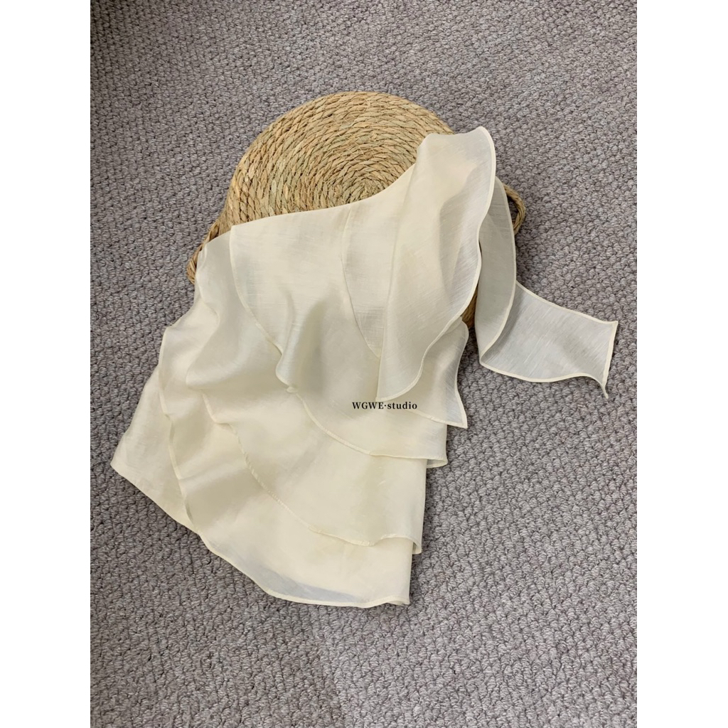 [Sẵn đen S/ hồng S M]WGWE | Áo lệch vai viền bèo, dáng ôm croptop phong cách cá tính – W9396#