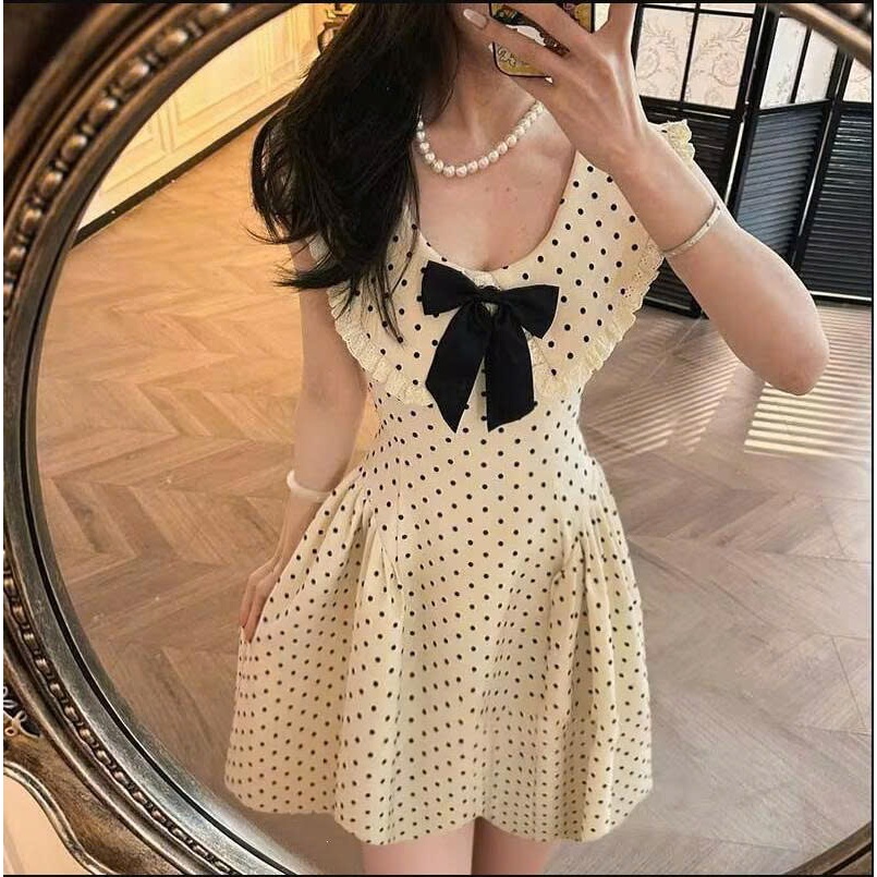 Váy Chấm Bi Tiểu Thư Cổ Bèo Thắt Nơ, Đầm Vintage Pháp Tay Phồng Dáng Xòe Sang Chảnh Élan Sweet