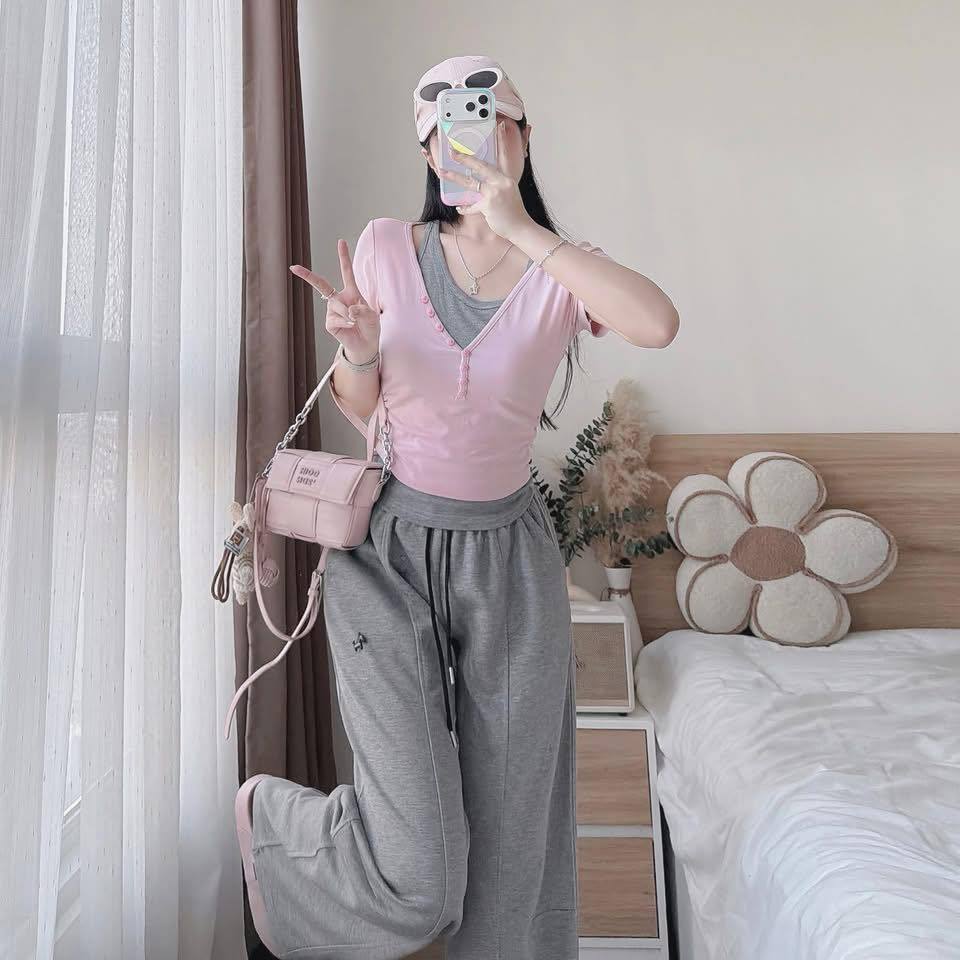 Bộ quần áo nỉ nữ đi cafe dạo phố cá tính áo cộc tay thun gân ôm sát phối cúc ngực quần thể thao hcom27280