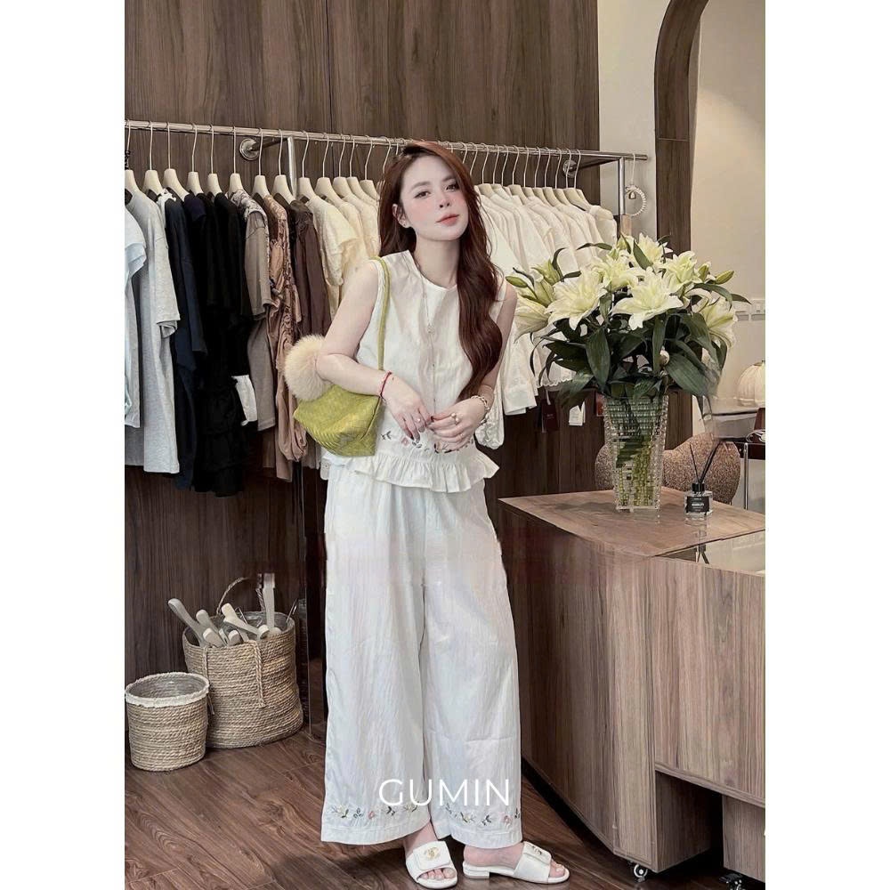 Set bộ sát nách GUMIN thiết kế áo ba lỗ thêu phối gấu bèo xòe kèm quần suông sang chảnh thanh lịch