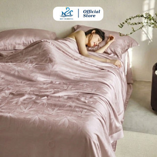 Bộ chăn ga gối Lyocell HELINA họa tiết vân chìm sang trọng gồm 1 ga giường, 2 vỏ gối và 1 chăn chần bông (Không Kèm Hộp)