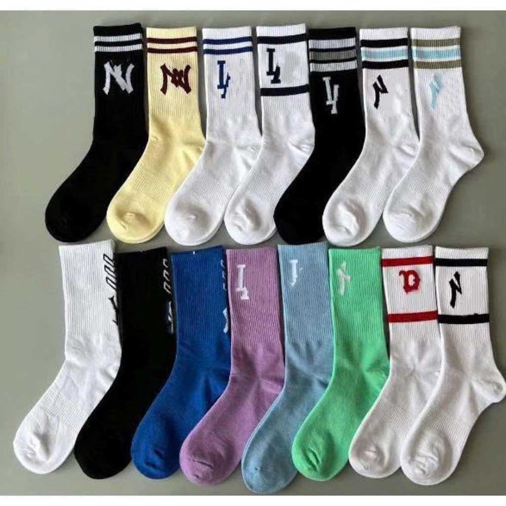 Vớ L và N cổ cao Nam Nữ phong cách thể thao, đường phố, năng động.