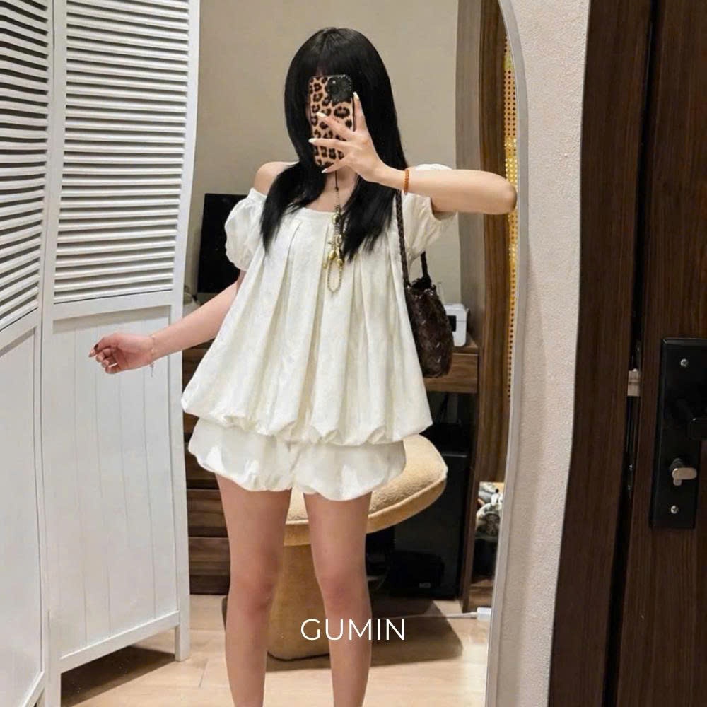 Set trễ vai xếp ly GUMIN thiết kế áo trễ vai tay bồng kèm chân váy ngắn dáng xòe bom tiểu thư sang chảnh