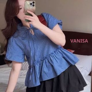Áo sơ mi cổ tàu ngắn tay nữ dáng suông bánh bèo voan mềm phối bèo nhúm caro xanh VANISA SMR104