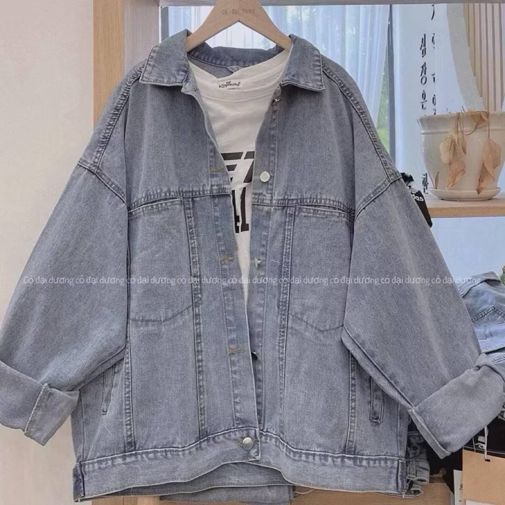 Áo khoác jeans nữ dáng thụng trơn xanh nhạt